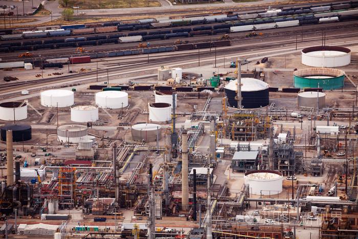 盐湖城的地方炼油厂照片-正版商用图片0dlw49-摄图新视界